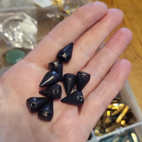 Jewelry making supplies. - Picture 9 of 12